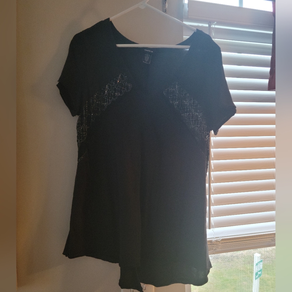 Torrid black top